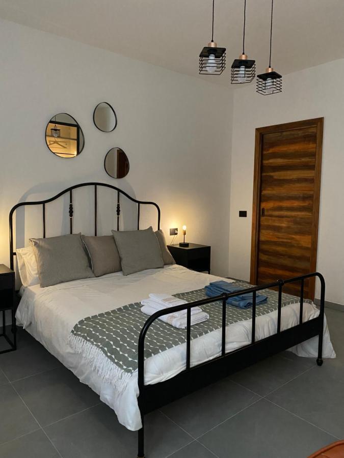 Il Vecchio Casale B&B Sedini Eksteriør bilde